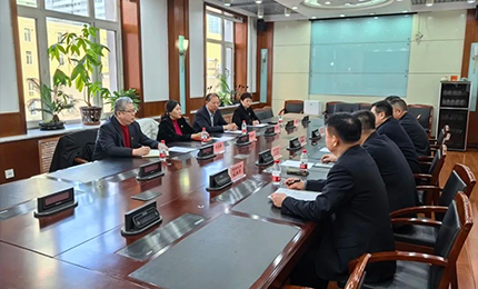 哈藥股份董事長(cháng)胡曉萍、總裁蘆傳有赴黑龍江省藥品監督管理局座談交流